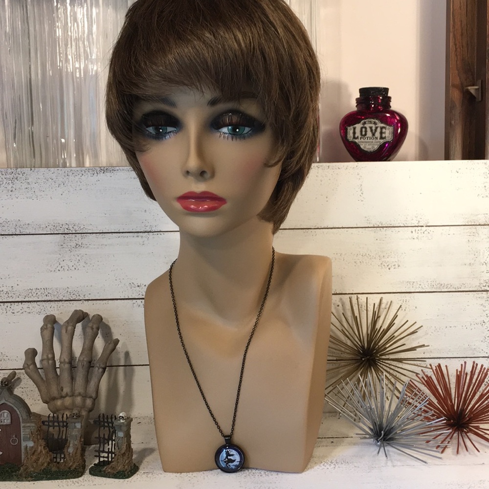 Witch Necklace - Picture 2 of 8